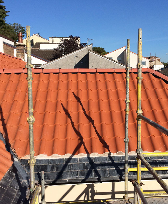 Couverture - Zinguerie - Charpente - Ramonage, contactez Ent Folkert , entreprise de couverture à Antony (92160) dans les Hauts-de-Seine (92)