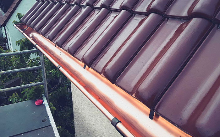 Pose et réparation de gouttière à Antony (92160)  - Ent Folkert intervient dans les Hauts-de-Seine (92)